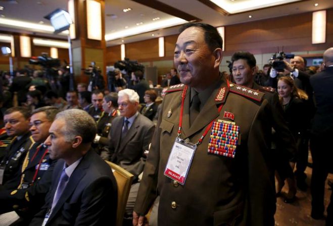 Ministro da Defesa da Coreia do Norte é 'executado com tiro antiaéreo'