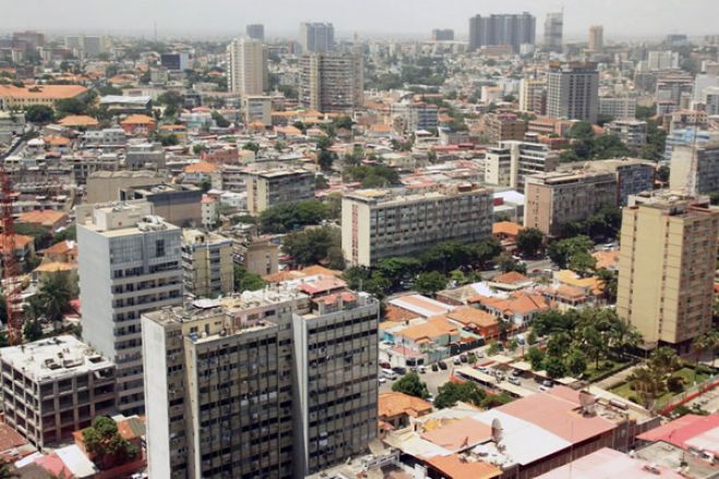 FMI baixa previsão de crescimento de Angola de 2,4% para 2,1% este ano
