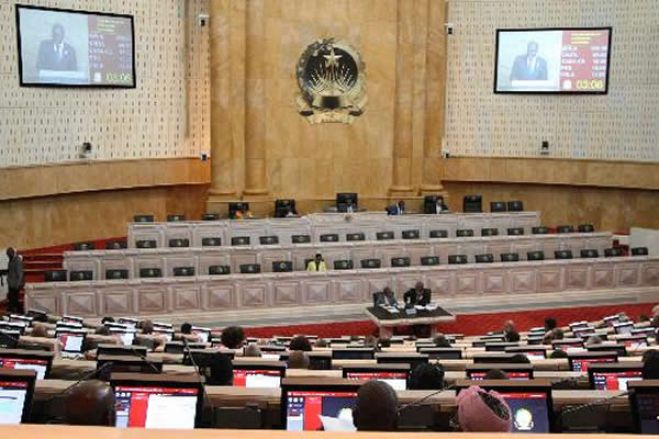 Destituição do PR: MPLA responsabiliza UNITA pela "crispação política no País