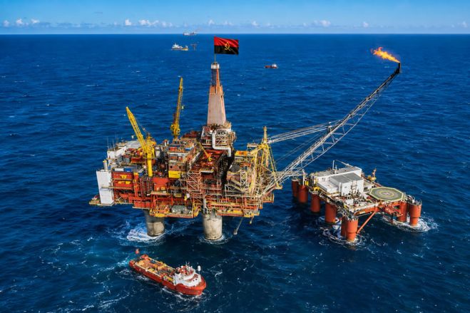 Angola prepara investimento de 70 mil milhões de dólares para reforçar petróleo, gás e energia