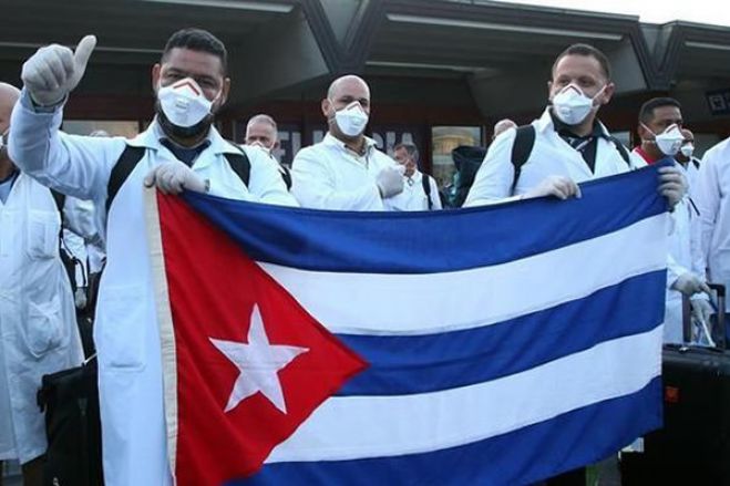 UNITA critica valor pago a médicos cubanos, que "vão custar mais de 17 milhões de dólares por ano a Angola"