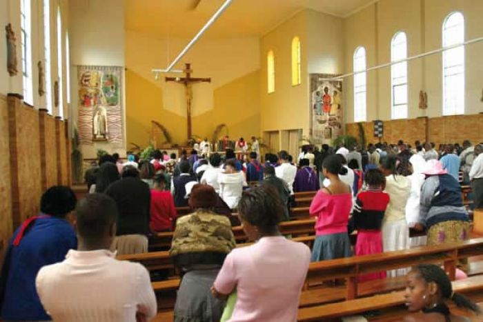 Missa para "presos políticos" em Angola: Igreja mete-se na política?