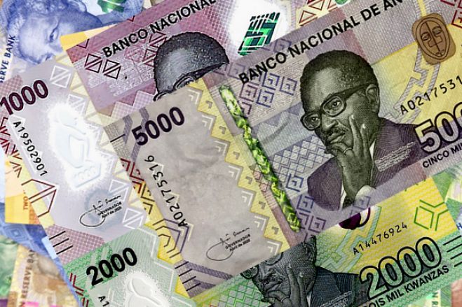 Kwanza está a desvalorizar em queda livre desde as eleições