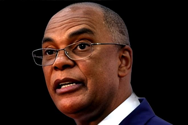 Adalberto Costa Júnior diz que salário dos funcionários públicos não é “presente” do partido no poder
