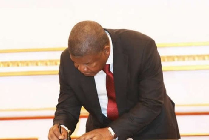 João Lourenço autoriza venda de 12 unidades industriais em Luanda e Cabinda