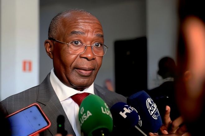 Marcolino Moco alerta: “Estamos a poucos passos” de perder a esperança em Angola