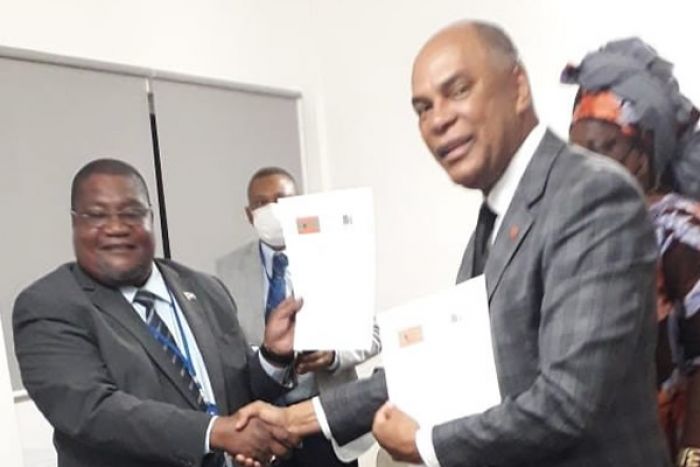 Lideres da UNITA e da Renamo de Moçambique denunciam "farsa eleitoral" em Angola
