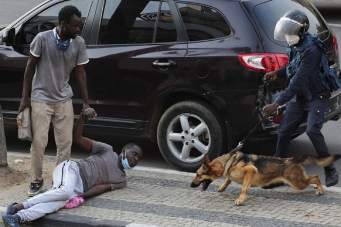 Amnistia Internacional diz que polícia de Angola desrespeita direito à manifestação e mata civis inocentes