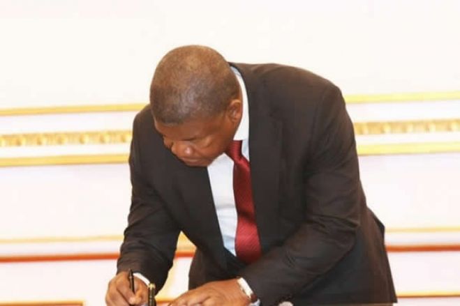 Sri Lanka/Ataques: João Lourenço repudia "energicamente" atentados