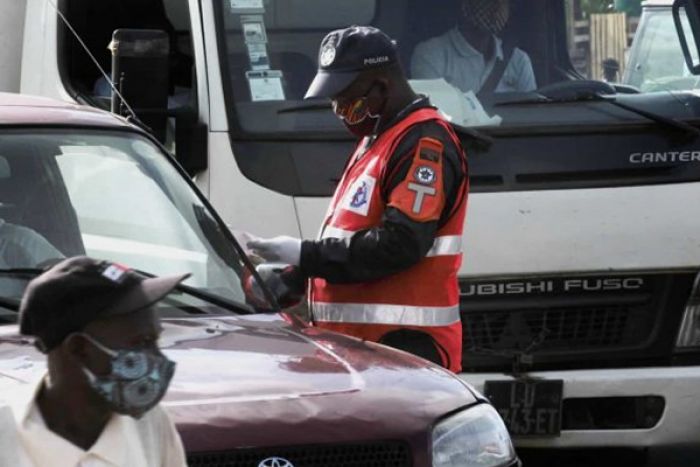 Angolanos veem a polícia como uma das instituições "mais corruptas"