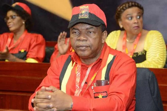 Não ponham mais o dedo no gatilho: vamos todos as pazes no seio do MPLA