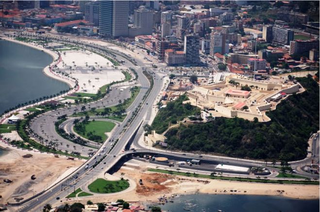 Metas do Orçamento de Angola são "altamente ambiciosas" - Economist