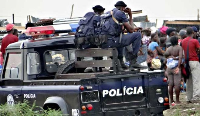 Apesar da proibição as zungueiras voltam às ruas de Luanda