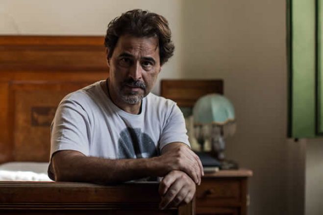 ADEUS Zédu: Agualusa diz que lutas dos filhos tornam "indigno" o fim de vida