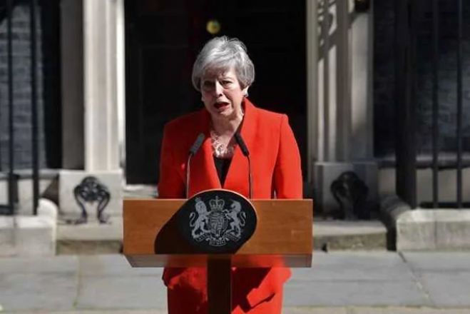 PM britânica anuncia demissão devido ao fracasso no 'Brexit'