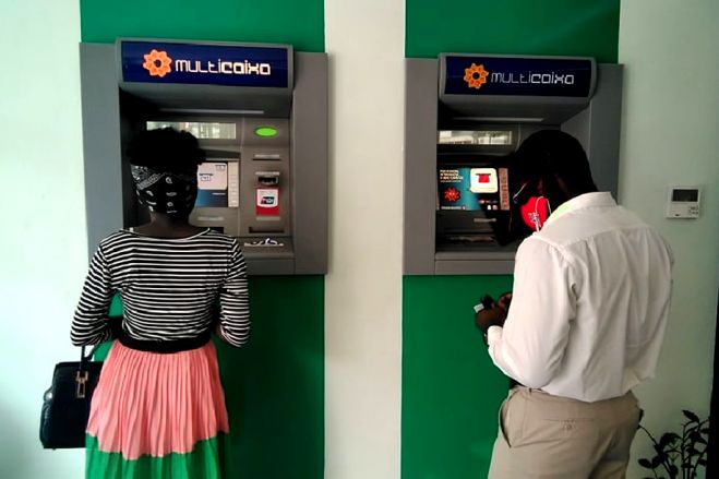 EMIS aumenta levantamento diário do Multicaixas para 120 mil kwanzas