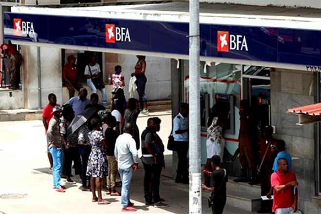 Gemcorp e Carrinho fazem propostas para comprar banco BFA