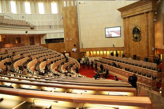 A nova legislatura e os primeiros passos para despartidarização das instituições públicas