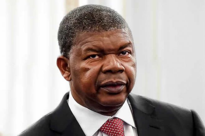 Um presidente não sério e incompetente quando não questionadas as suas acções