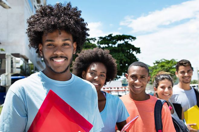 Estudantes angolanos dizem que 10 meses letivos “estão salvaguardados" até janeiro