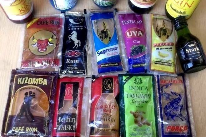 SIC desmantela fábrica clandestina de whisky em pacotinhos na Funda