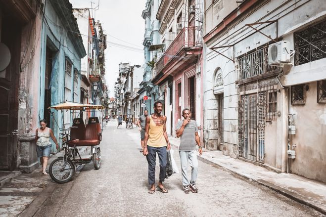 Cuba deve 223 milhões USD a Angola e lidera dívida de 1,27 mil milhões USD de 12 países