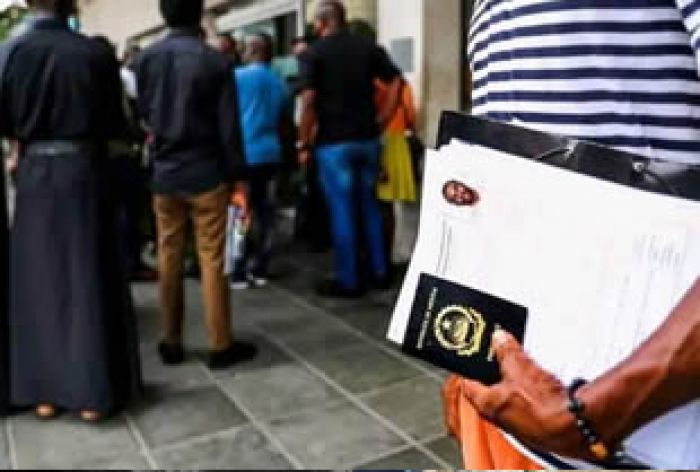 Equador vai exigir vistos de trânsito a cidadãos de mais de 40 países, incluindo Angola