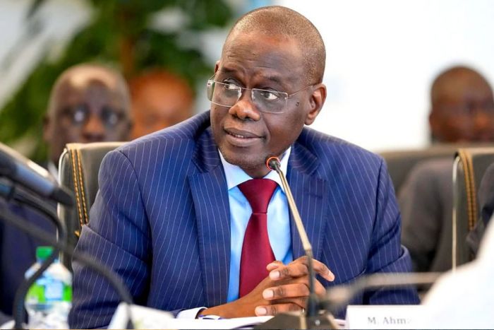 Ahmadou Al Aminou Lo nomeado primeiro-ministro do Senegal após afastamento de Sonko