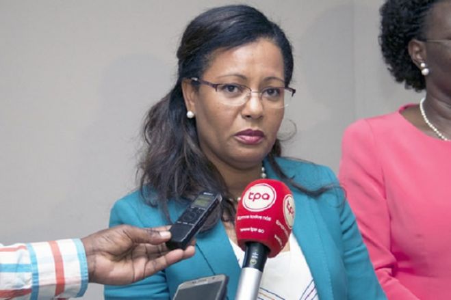Governadora de Luanda diz que oposição venceu eleições na capital por vender "sonhos"