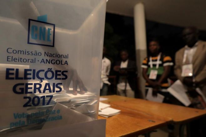 Documento revela como a CNE anunciou resultados sem apuramento em 15 das 18 províncias em 2017