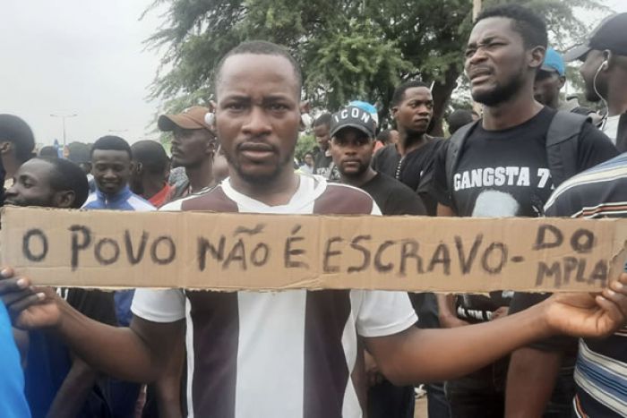 Risco de explosão social nas ex-colónias é real, diz investigador Gerhard Seibert