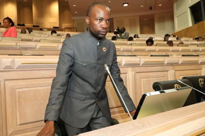 Deputado Sampaio acusa MPLA de mostrar ao povo um Savimbi promotor de instabilidade no país