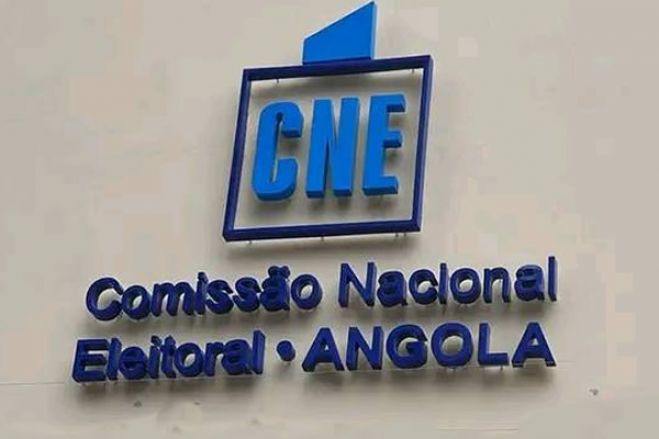 UNITA quer paridade na CNE, diz jurista Rui Verde