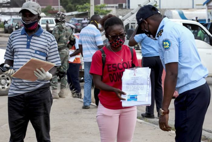 Governo alerta para fraudes com testes e "altas" de quarentena