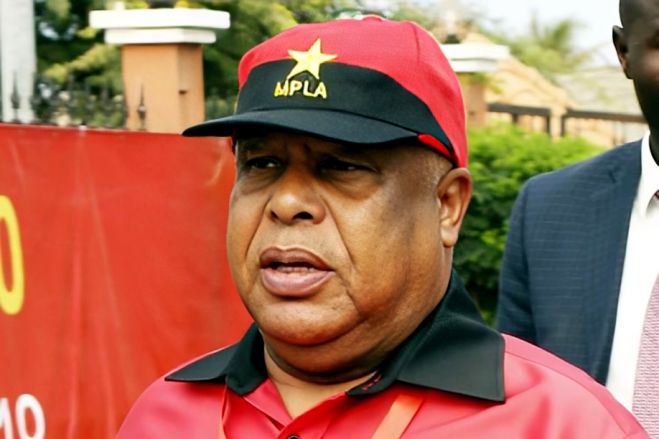 Decisão do MPLA agrava fricções internas e fragiliza democratização, diz ativista