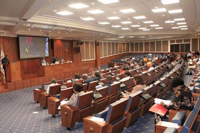 Governo ausentou-se de debate sobre a má governação em Angola