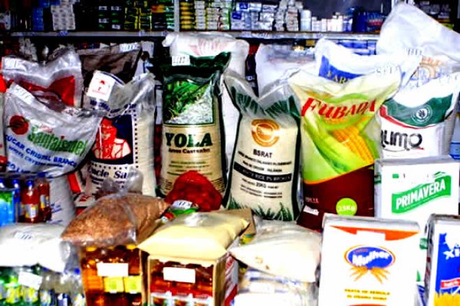 Autoridade económica angolana nega subida significativa de preços de bens da cesta básica