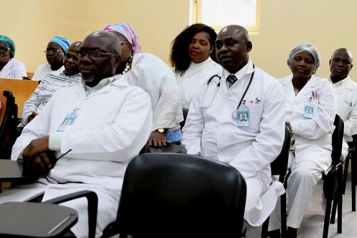 Mais de 100 médicos angolanos iniciam formação em maio em Portugal