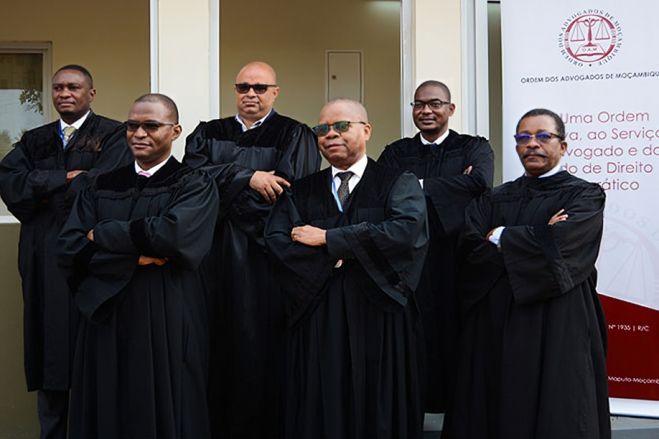 Advogados moçambicanos acusam tribunal de Luanda de “veto à missão do judiciário”