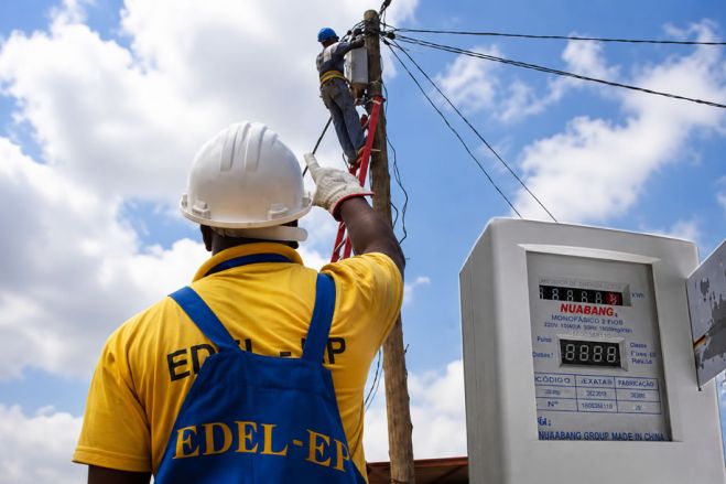 Governo analisa aumento das tarifas da electricidade para grandes consumidores