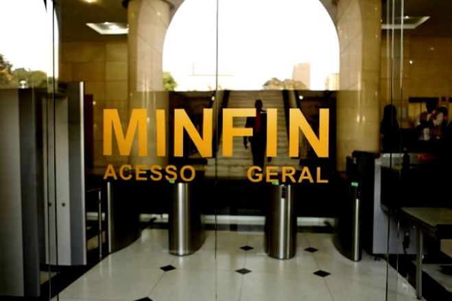 Angola emite dívida de 1,5 mil milhões para garantir empréstimo de 400 milhões do JP Morgan