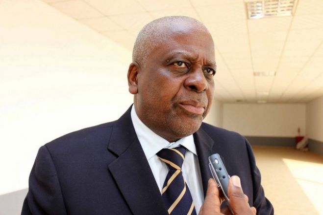 UNITA prefere "esperar para acreditar" na saída do poder de Eduardo dos Santos