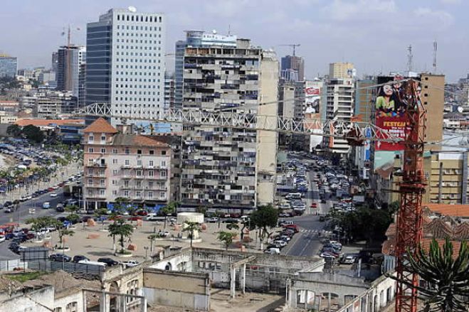 Angola é dos países mais vulneráveis à turbulência financeira - Moody's