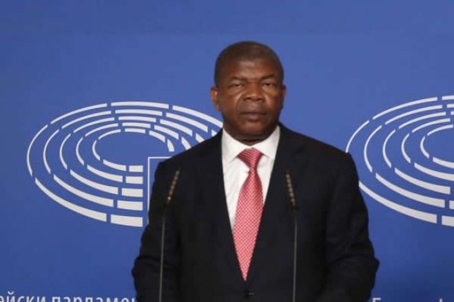 Presidente de Angola diz em Estrasburgo que questão das migrações "envergonha" África