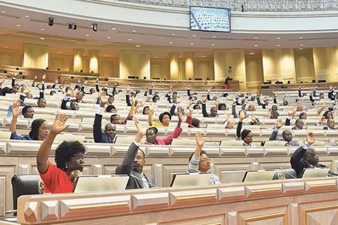 Propostas da UNITA sobre autaquias locais aprovadas no parlamento angolano