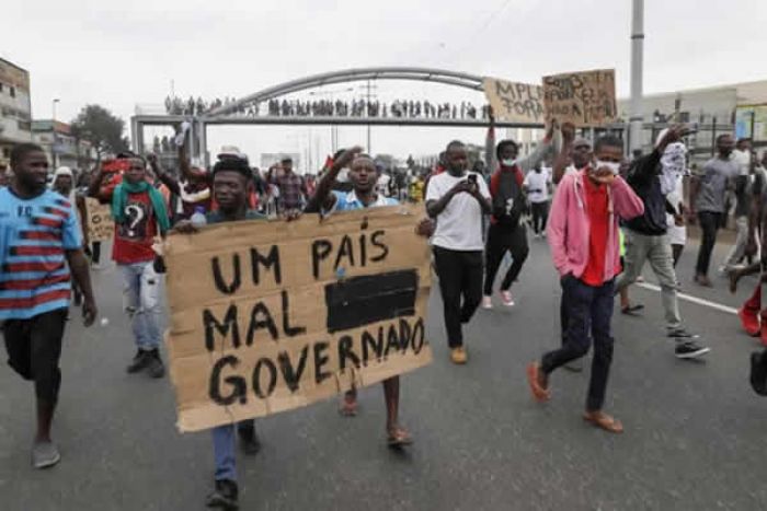Democracia falhou em África "por falta de compromisso", considera analista angolano