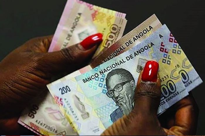 Kwanza recupera de mínimos de 25 anos com injeção de divisas do banco central