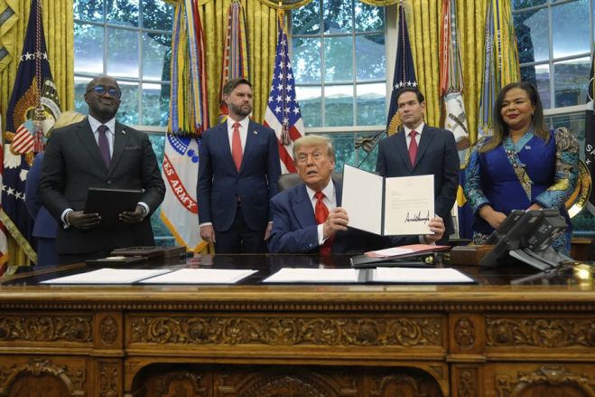 Trump saúda assinatura do acordo de paz entre RDCongo e o Ruanda