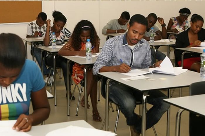 Candidatos com nota igual ou superior a 16 passam no concurso da AGT