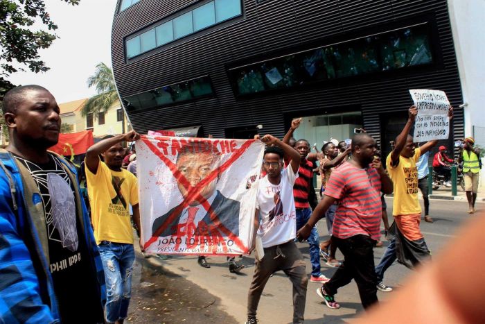 Promotores de manifestação notificados por vídeo que "atenta contra a segurança do Estado"